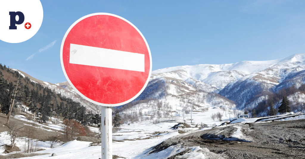 znak na granicy Szwajcarii