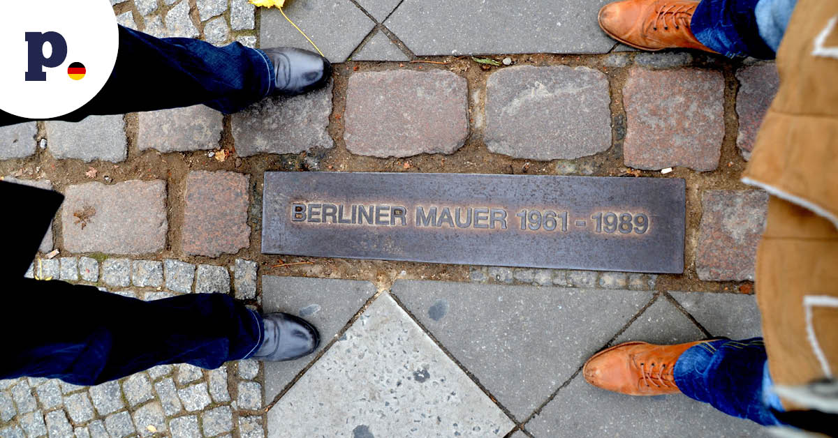 tablica pamiątkowa mur berliński, stopy