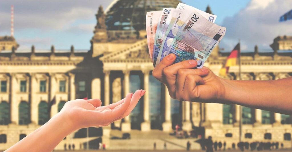 aktualności, Bundestag, diety poselskie, wyngordzenia posłów, płace