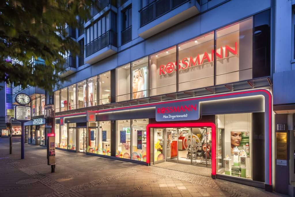 rossmann, drogeria, drogeryjny gigant, rynek szwajcarski, nowe filie, szwajcaria