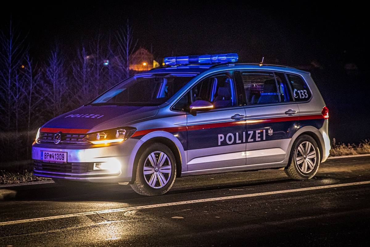 policja, austria, alarm bombowz, leoben, styria