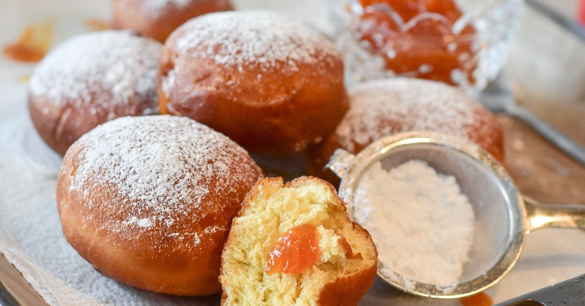 pączki, krapfen, wypieki, dżem, cukier puder, konfitura