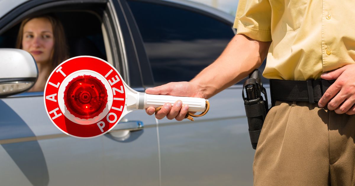 policja, polizei, lizak policyjny polizeikelle, halt polizei, kontrola drogowa, prawo jazdy punkty karne, mandat