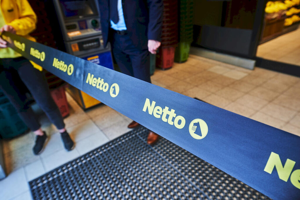 praca w netto, netto, netto mit hund netto mit scottie, hunde-netto, sklep, zarobki, praca netto niemcy