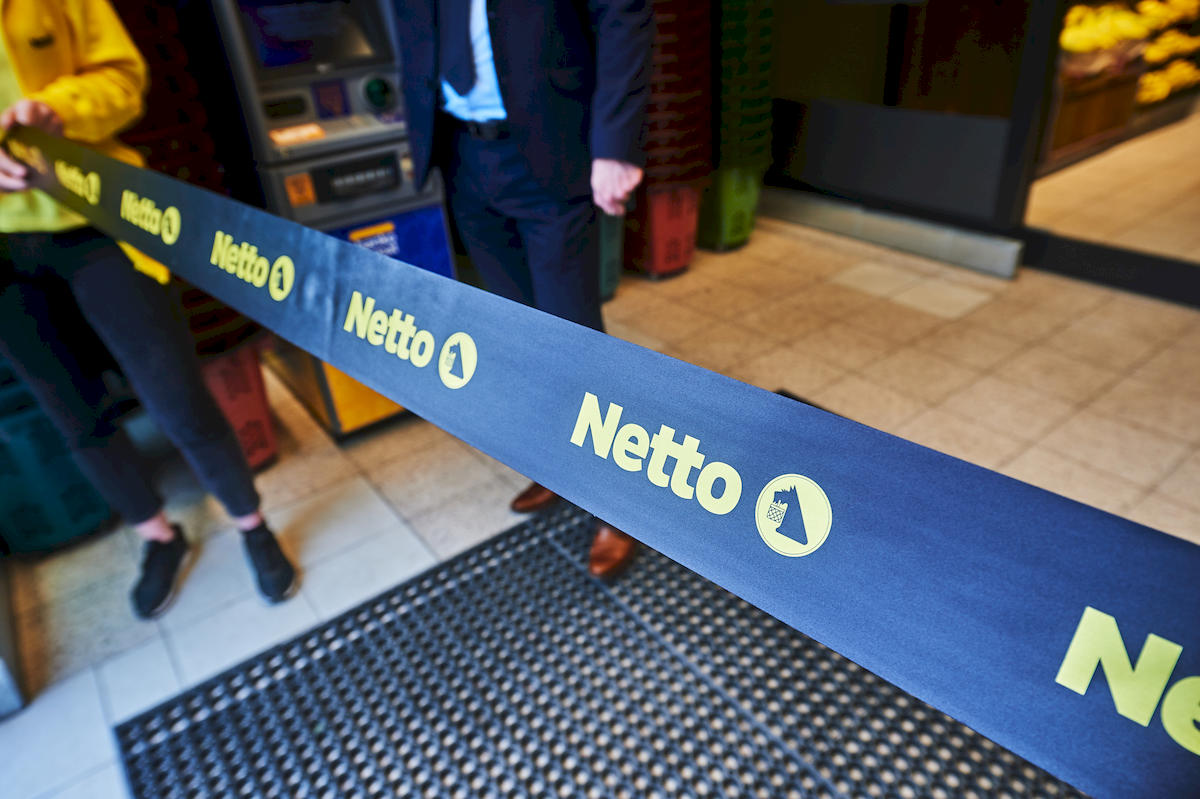 praca w netto, netto, netto mit hund netto mit scottie, hunde-netto, sklep, zarobki, praca netto niemcy