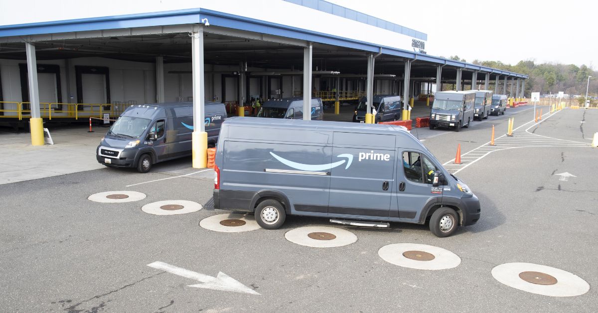 Amazon, Amazon w Niemczech, Amazon w Niemczech zarobki, Amazon Deutschland zarobki, Amazon DEutschland zarobki bez kwalifikacji, Amazon Niemcy, Amazon Niemcy zarobki bez kwalifikacji, zarobki, zarobki bez kwalifikacji, praca w Niemczech, Niemcy,