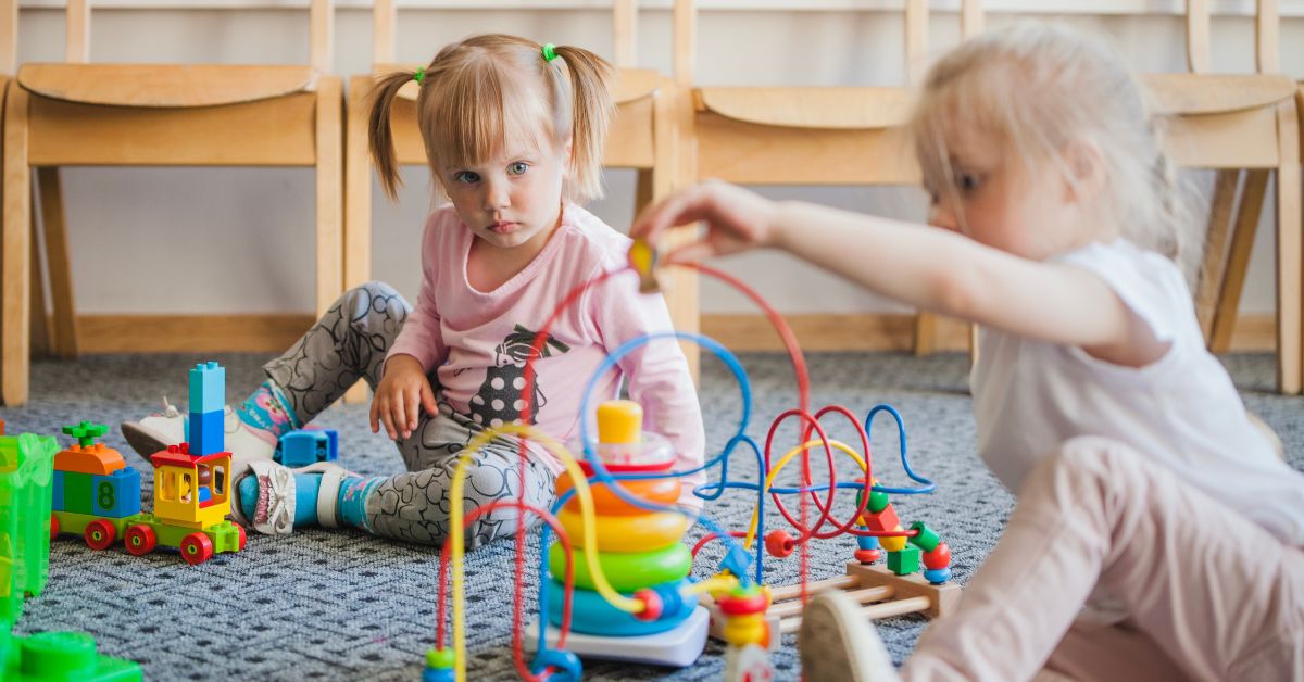 przedszkole, dzieci, zabawki, edukacja, przedszkole bez zabawek