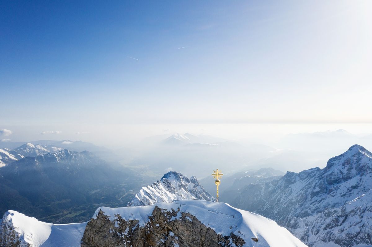 krzyz, Zugspitze, Niemcy, złoty krzyż na Zugspitze,