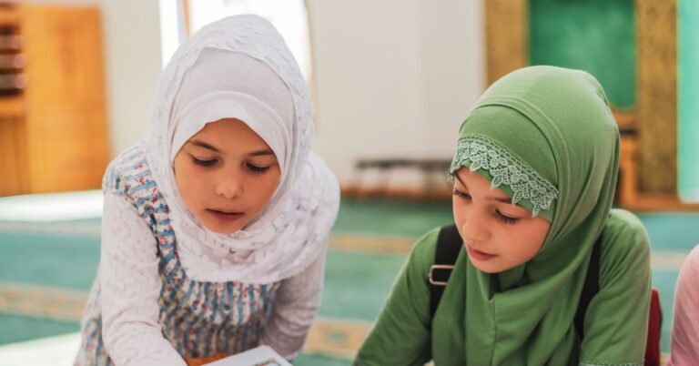 Austria, zakaz chusty, Rada Narodowa w Austrii, szkoły w Austrii, ustawa o chustach, zakaz religijnych nakryć głowy, zakaz noszenia chusty, zakaz noszenia chusty w szkołach, zakaz noszenia chusty w austriackich szkołach, zakaz noszenia chusty w szkołach w Austrii, aktualności, aktualności Austria,