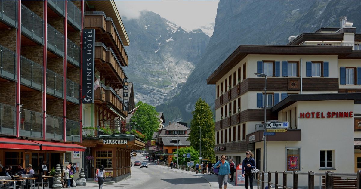 grindelwald, szwajcaria, turystyka, turyści, hotele, góry, schweiz tourismus