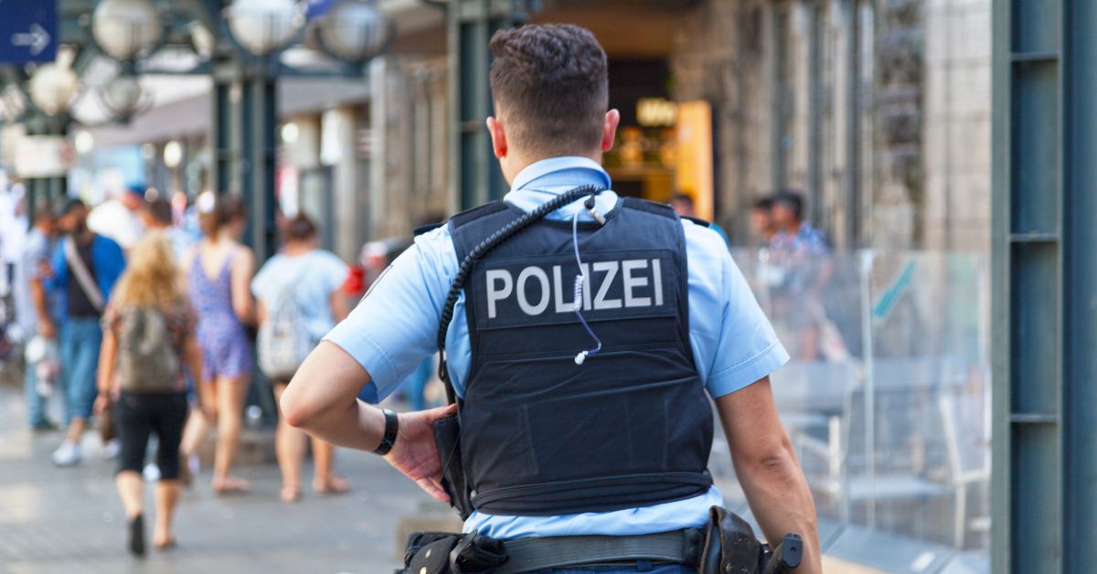 atak w stühlingen, pijany polak, polak zatrzymany w stühlingen, atak na celników, próba kradzieży broni służbowej, interwencja celników niemcy, waldshut tiengen, Polak, Polacy w Niemczech, Polacy w Szwajcarii, aktualności,