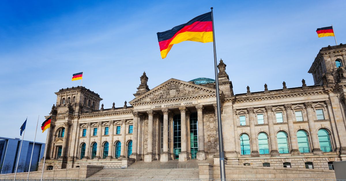 AfD Niemcy, Alternatywa dla Niemiec, Urząd Ochrony Konstytucji Niemcy, BfV, sąd w Kolonii AfD, klasyfikacja skrajnie prawicowa Niemcy, Alice Weidel, Tino Chrupalla, wyrok w sprawie AfD, Niemcy, aktualności, aktualności Niemcy, AfD,