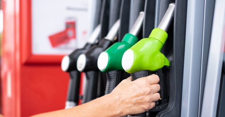 nowe prawo paliwowe Niemcy, ceny paliw Niemcy 2026, tankowanie Niemcy zmiany, godzina 12 ceny paliw, kiedy tankować Niemcy, ADAC ceny paliw, rynek paliw Niemcy, podwyżki cen paliw Niemcy, stacje benzynowe Niemcy zasady, paliwo Niemcy przepisy, tankowanie, ceny paliw, aktualności, aktualności Niemcy, Niemcy,