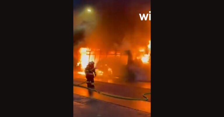 Kerzers pożar autobusu, pożar autobusu Szwajcaria, Kerzers autobus pożar, tragedia Kerzers Fryburg, pożar autobusu Szwajcaria, pożar Kerzers, pożar autobusu, Szwajcaria, aktualności, aktualności Szwajcaria, autobus, Kerzers, pożar,