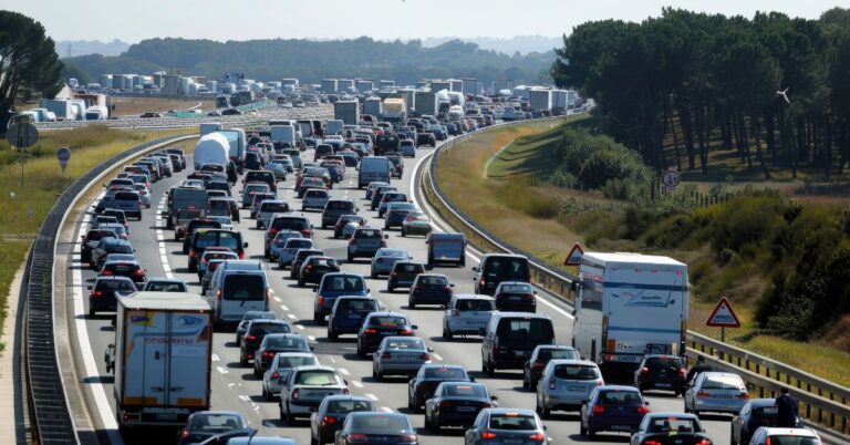 Szwajcaria ruch drogowy Wielkanoc 2026, korki Szwajcaria Gotthard, autostrady Szwajcaria utrudnienia, ruch świąteczny Szwajcaria, prognoza ruchu ASTRA, tunel Gottharda korki, San Bernardino ruch, korki, korki w Szwajcarii, Szwajcaria, aktualności, aktualności Szwajcaria, ruch wielkanocny Szwajcaria,