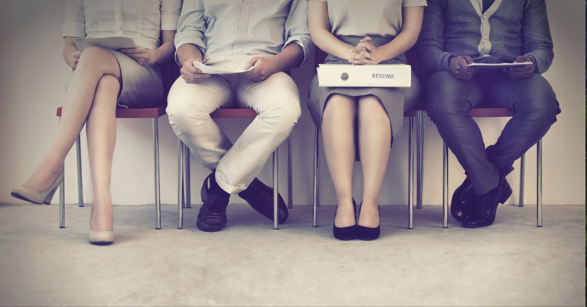 szukanie pracy, urząd, bezrobocie, rozmowa kwalifikacyjna, miejsce pracy, rynek pracy