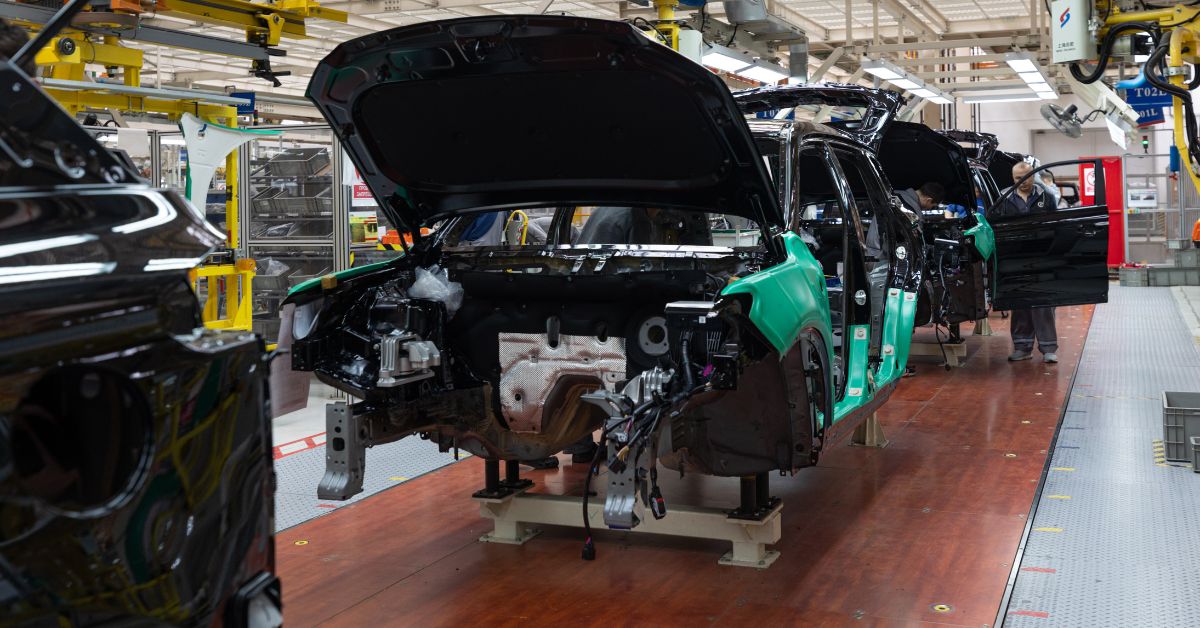 BMW Monachium produkcja, BMW elektryczne, BMW Nowa Klasa, fabryka BMW Niemcy, elektromobilność BMW, produkcja aut elektrycznych, przemysł motoryzacyjny Niemcy, transformacja BMW, fabryka samochodów elektrycznych, BMW, BMW elektryki, produkcja elektryków BMW, Moanchium, fabryka BMW, Niemcy, aktualności, aktualności Niemcy,