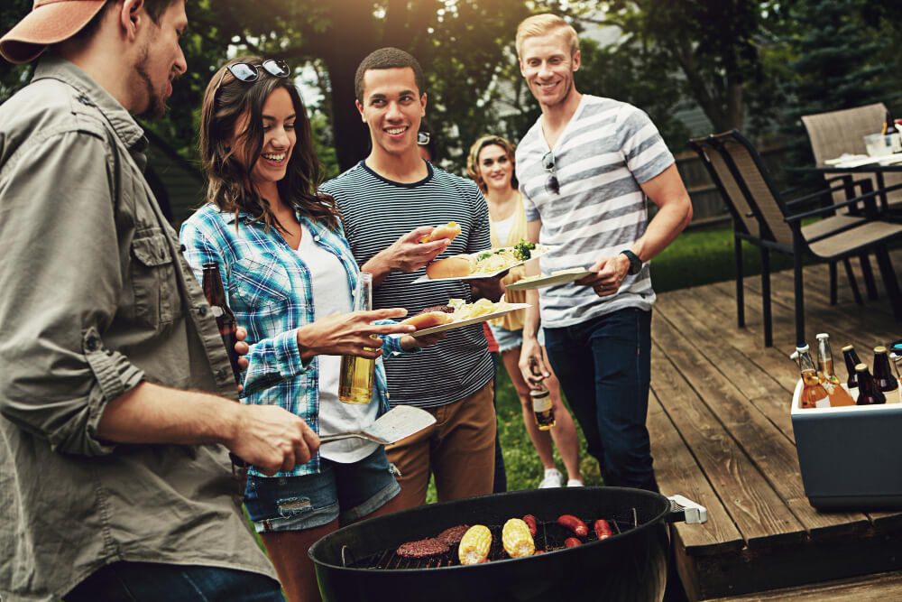Zielone Świątki w Niemczech – długi weekend Pfingsten i rodzinny grill na świeżym powietrzu