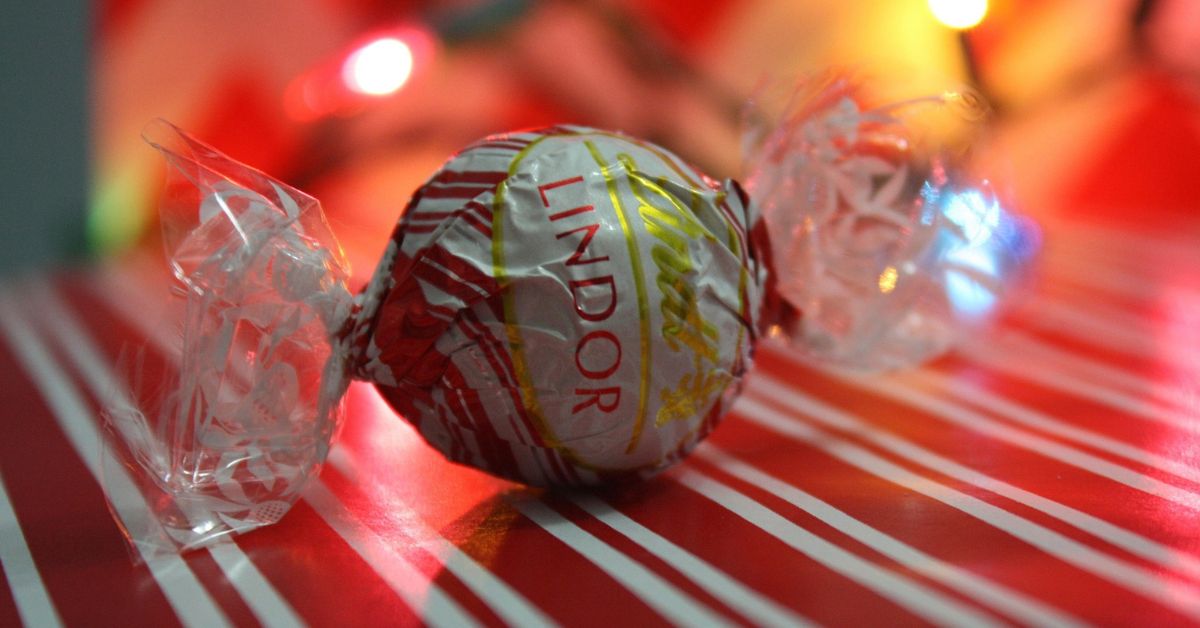 Lindt, Lindt & Sprüngli, ceny czekolady Lindt, obniżka cen Lindt, Coop, Migros, Szwajcaria, czekolada w Szwajcarii, praliny Lindt, tańsza czekolada, ceny słodyczy, aktualności, aktualności Szwajcaria,