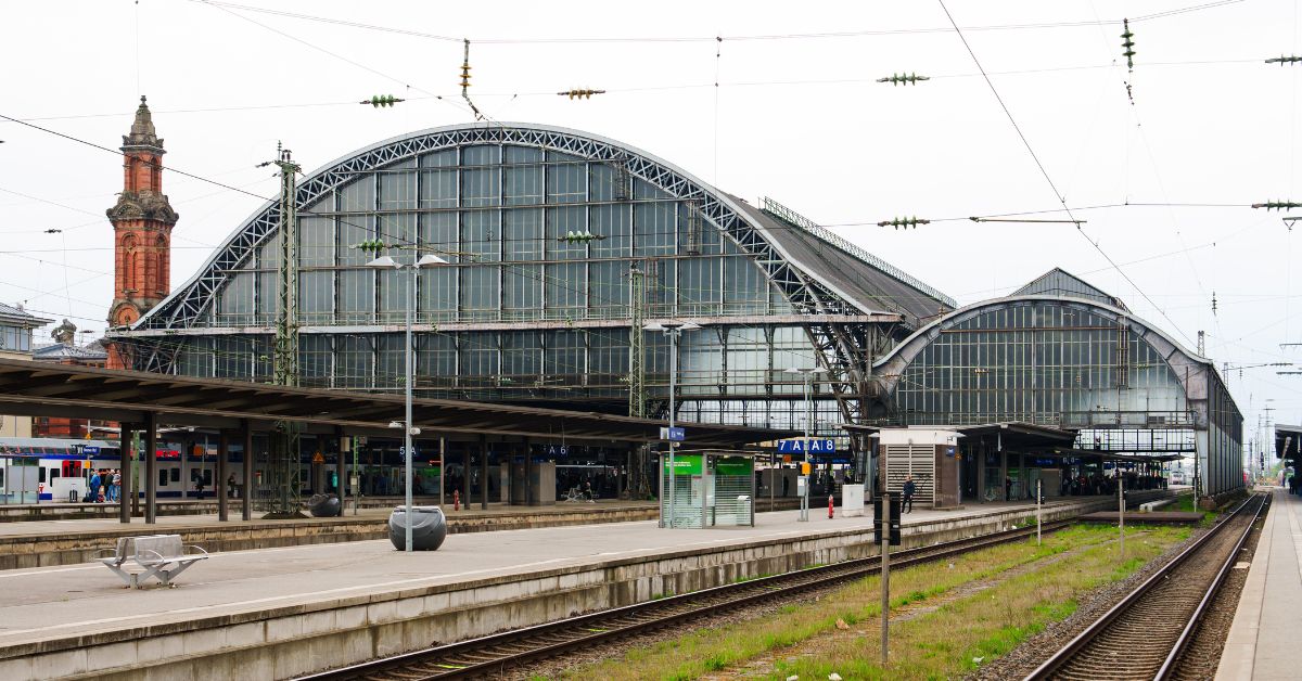 zakaz alkoholu w Niemczech, zakaz picia alkoholu na dworcach, Deutsche Bahn, niemieckie dworce, zakaz alkoholu na dworcach, Niemcy, alkohol w pociągach, zakaz alkoholu w pociągach, dworce w Niemczech, alkohol na dworcu,