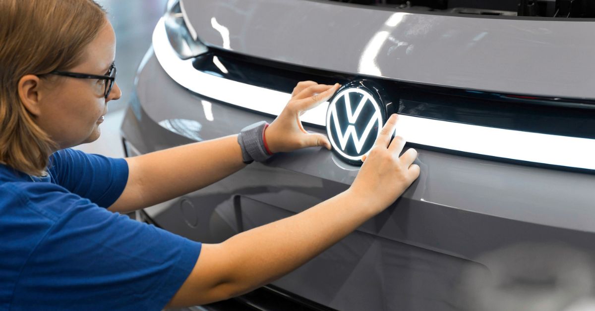 Volkswagen, Volkswagen Niemcy, fabryki Volkswagena, Volkswagen zamyka fabryki, zamknięcie fabryk Volkswagena, produkcja Volkswagena w Niemczech, Emden Volkswagen, Hanower Volkswagen, Zwickau Volkswagen, Neckarsulm Volkswagen, kryzys Volkswagena, redukcja miejsc pracy Volkswagen, zwolnienia w Volkswagenie, niemiecki przemysł motoryzacyjny, niemiecki przemysł samochodowy, zakłady Volkswagena, Niemcy, aktualności, aktualności Niemcy,